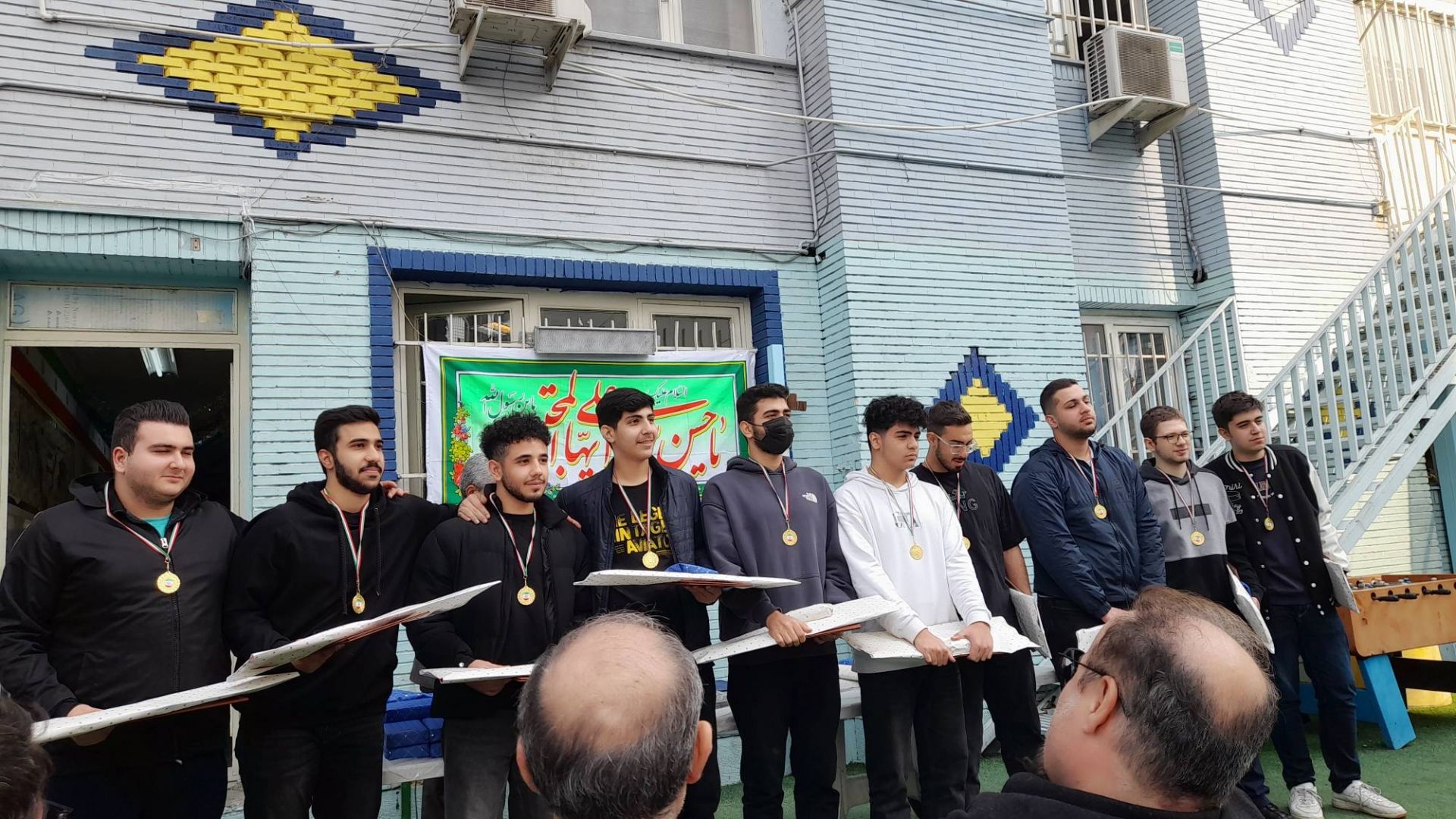 دبیرستان(دوره دوم) غیرانتفاعی تربیت صالحین برای سال تحصیلی جدید ثبت نام می نماید: